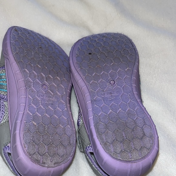 OshKosh Bump Toe Sandals - Picture 6 of 6